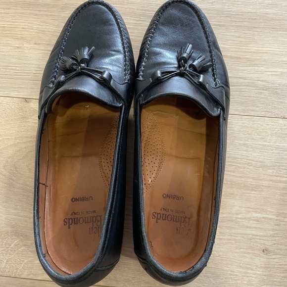 Allen Edmonds
Italian Line Butter
Soft Urbino Tassel Dress Loafer Shoes 10.5